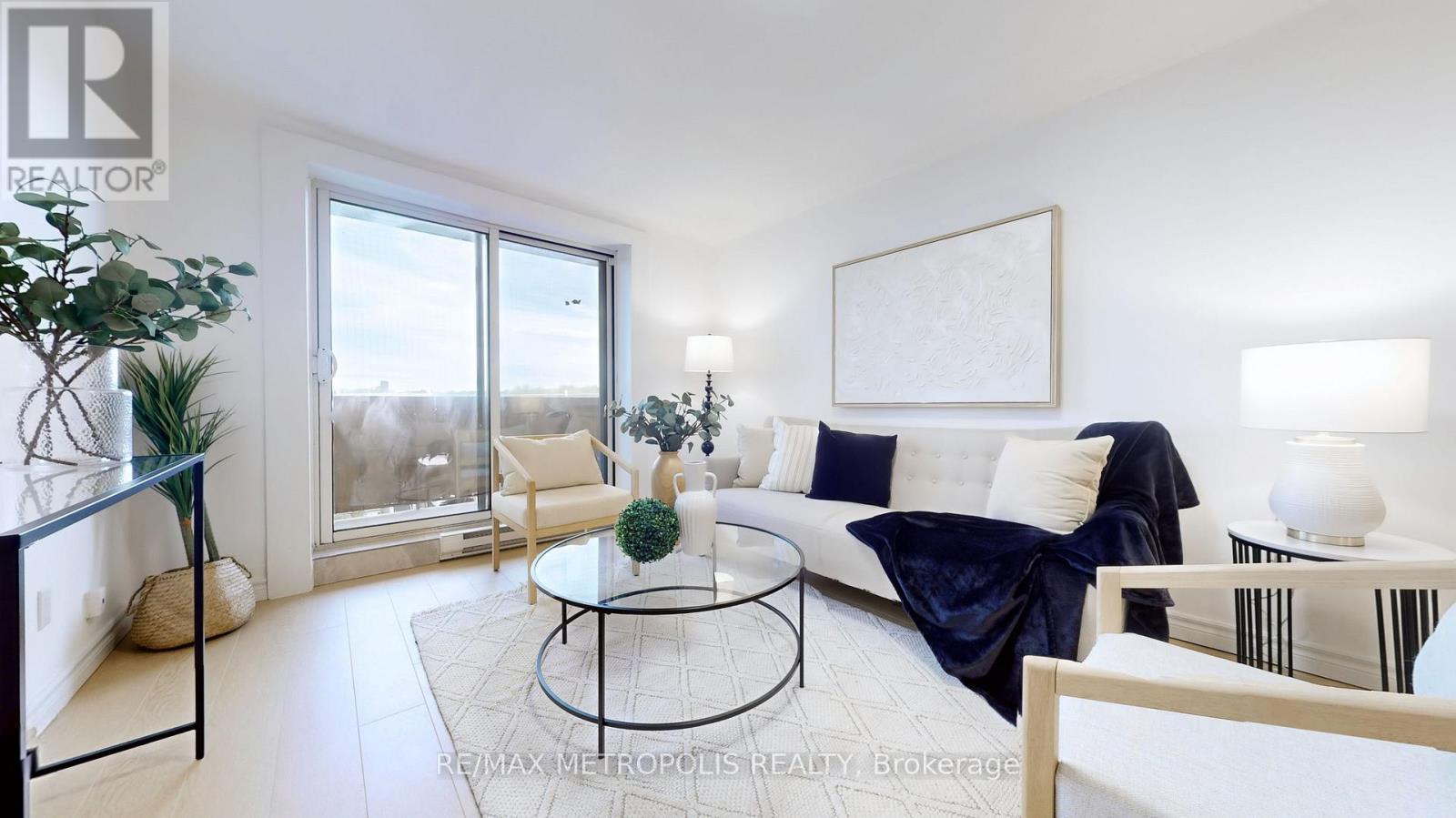 106 - 1445 Wilson Avenue, Toronto, ON - Indoor Photo Showing Living Room