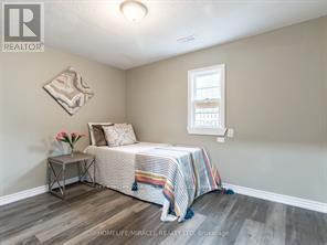 15 Spiers Crescent, Cambridge, ON - Indoor Photo Showing Bedroom