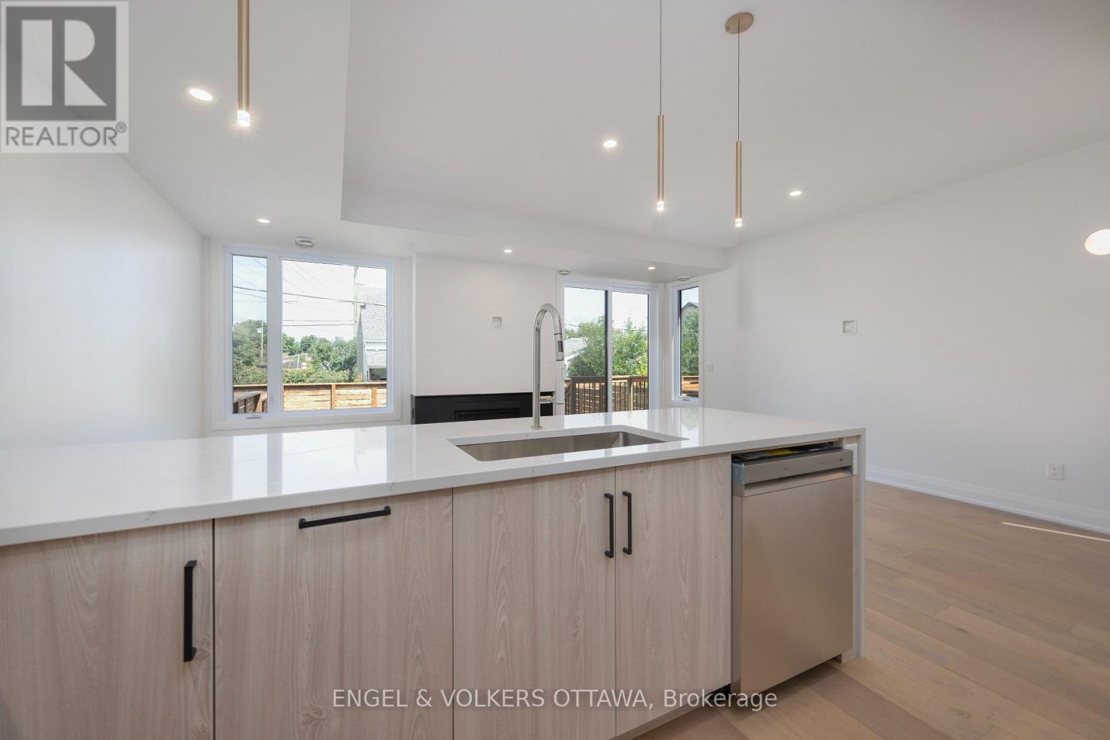 75A Granton Avenue, Ottawa, ON - Indoor Photo Showing Kitchen