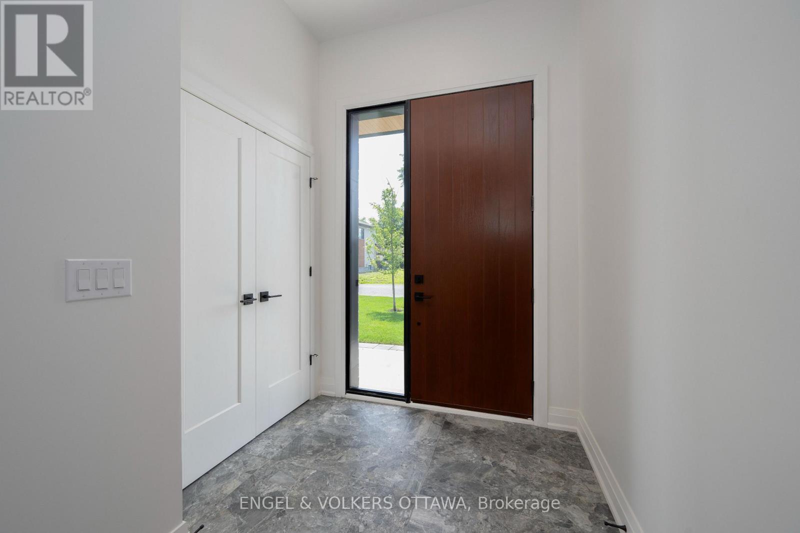 75A Granton Avenue, Ottawa, ON - Indoor Photo Showing Other Room