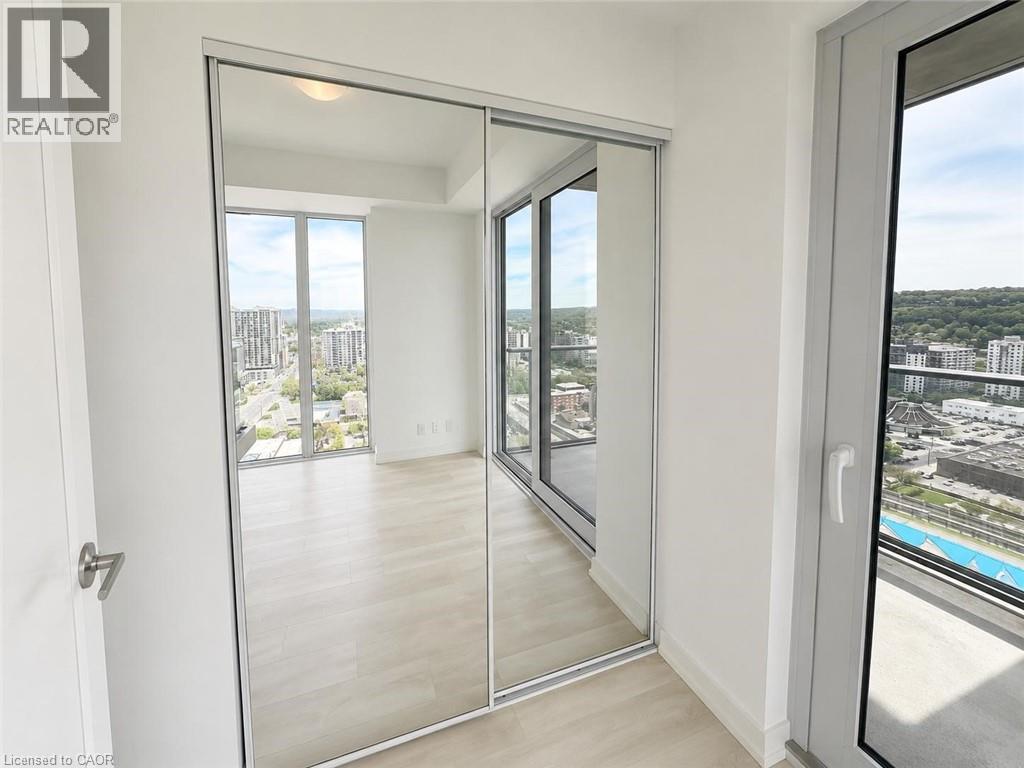 mirrored closet - 75 James Street S Unit# 2614, Hamilton, ON - Indoor Photo Showing Other Room
