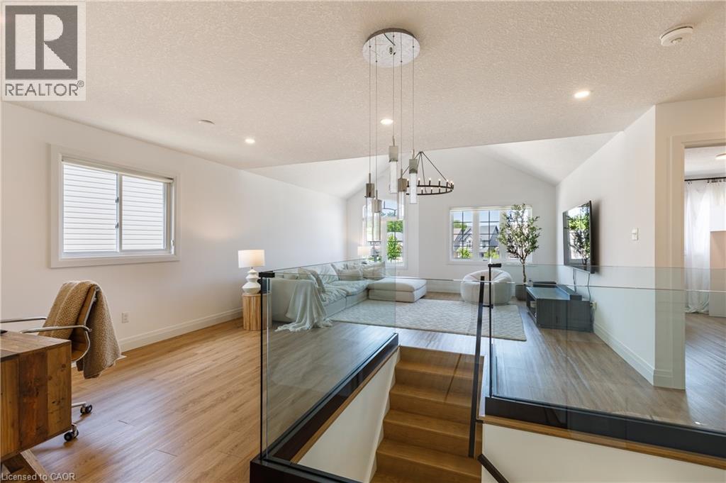 916 Steepleridge Court, Kitchener, ON - Indoor Photo Showing Other Room