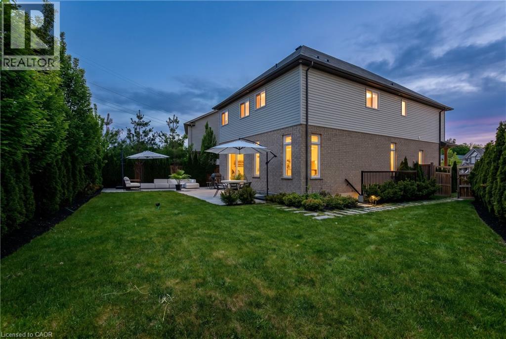 916 Steepleridge Court, Kitchener, ON - Outdoor