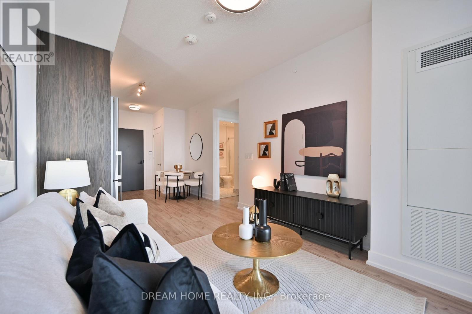 802 - 25 Adra Grado Way, Toronto, ON - Indoor Photo Showing Living Room