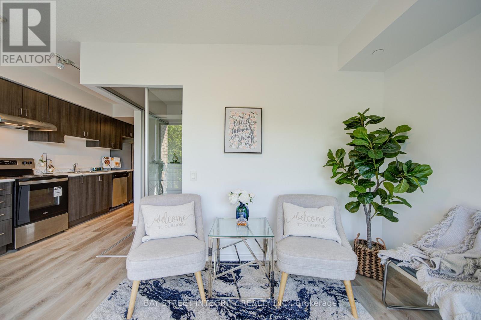511 - 1 Falaise Road, Toronto, ON - Indoor