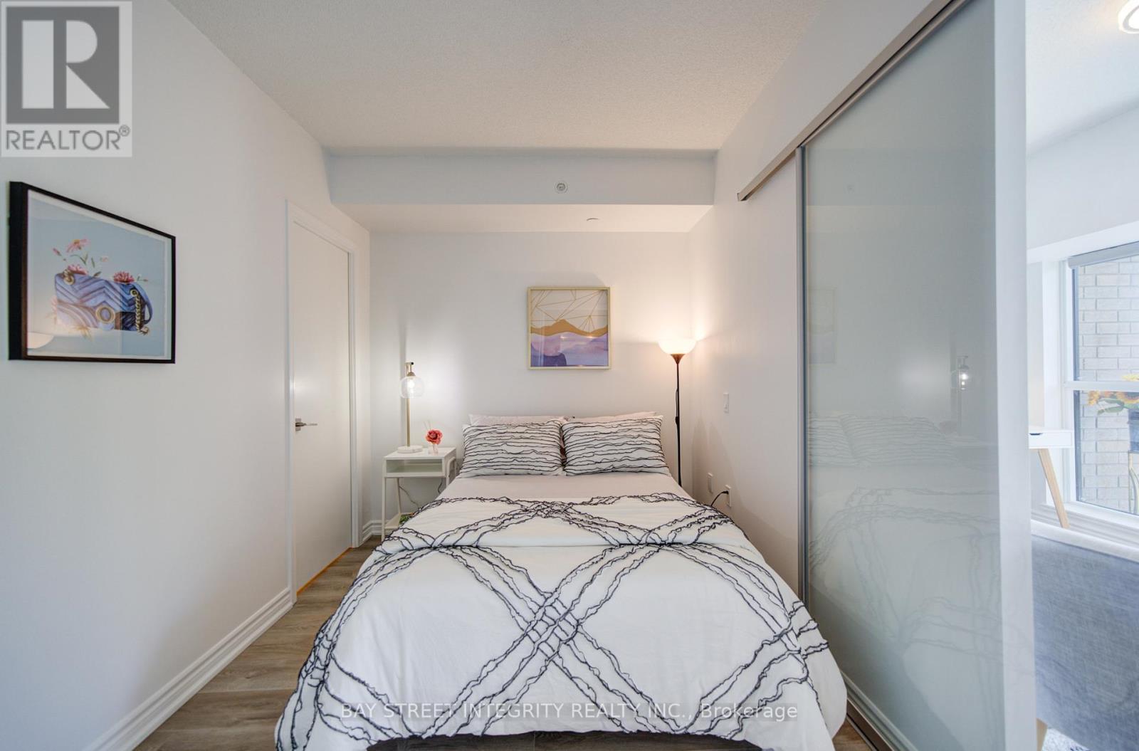 511 - 1 Falaise Road, Toronto, ON - Indoor Photo Showing Bedroom