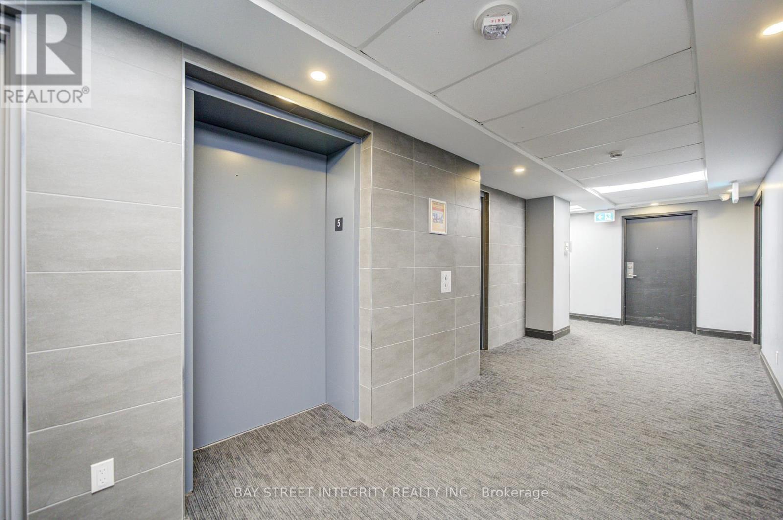511 - 1 Falaise Road, Toronto, ON - Indoor Photo Showing Other Room