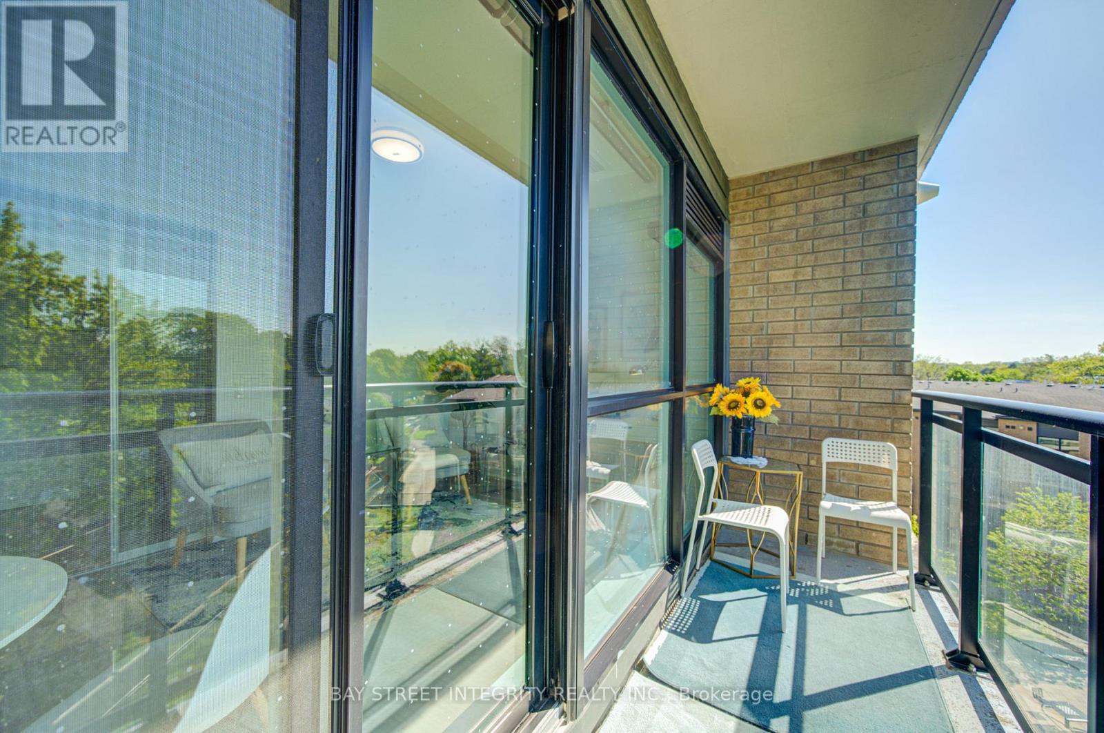 511 - 1 Falaise Road, Toronto, ON - Outdoor With Balcony With Exterior