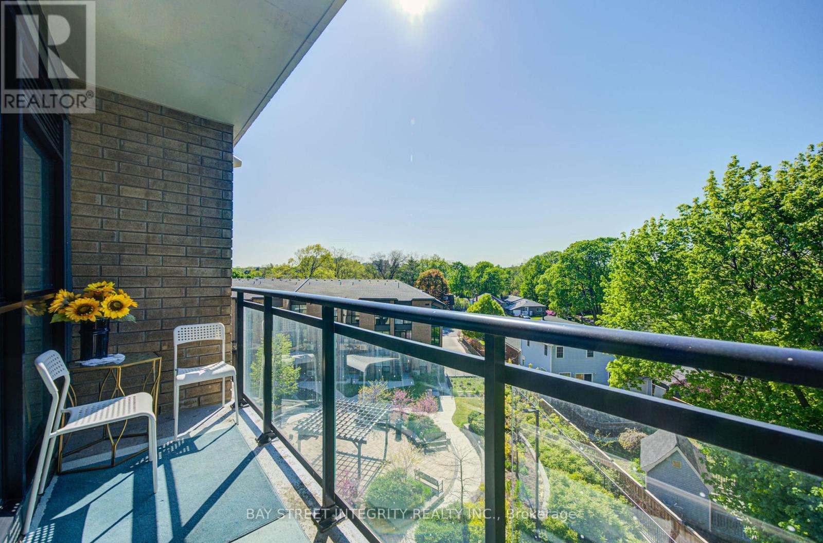 511 - 1 Falaise Road, Toronto, ON - Outdoor With Balcony