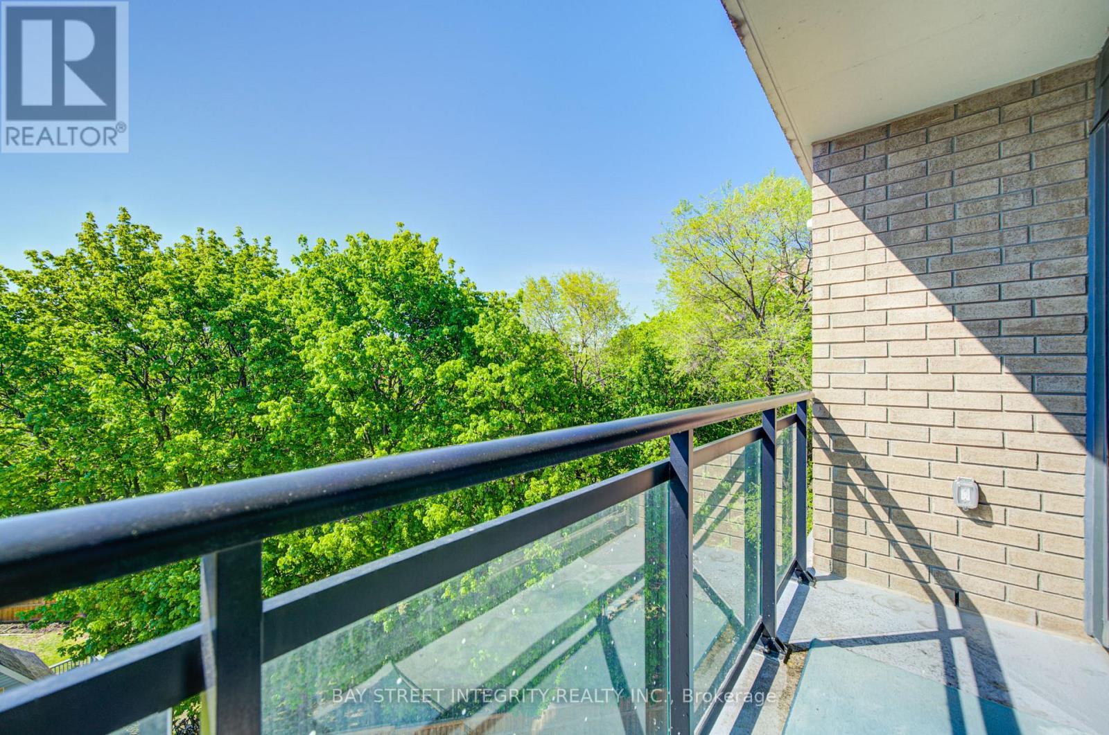 511 - 1 Falaise Road, Toronto, ON - Outdoor With Balcony With Exterior