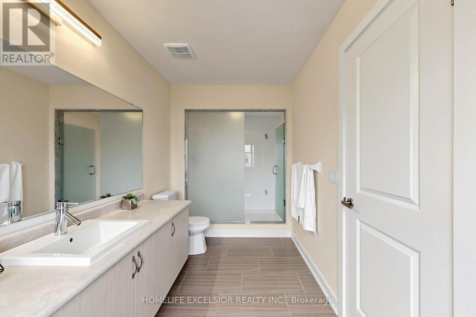 104 Dariole Drive, Richmond Hill, ON - Indoor Photo Showing Bathroom