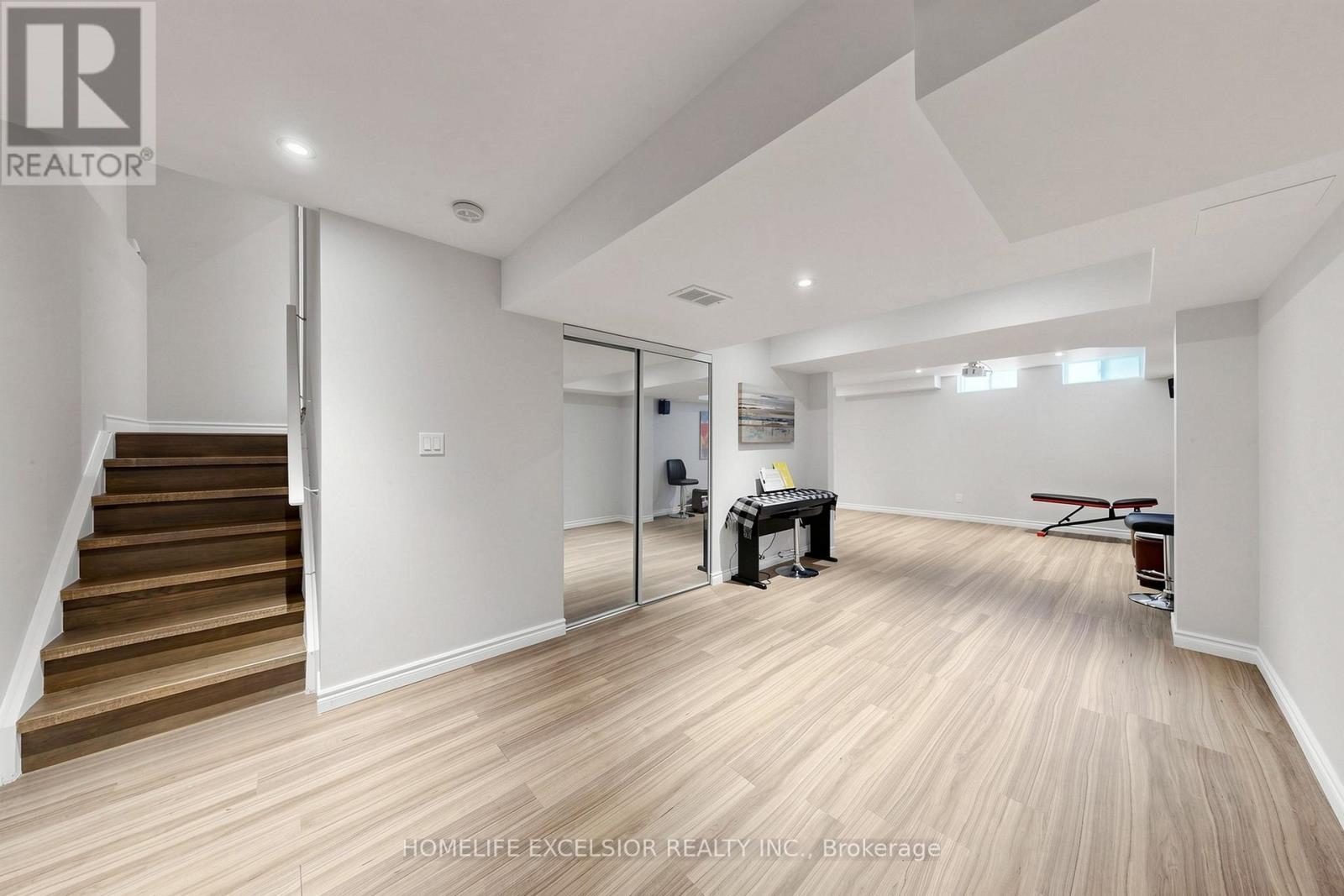 104 Dariole Drive, Richmond Hill, ON - Indoor