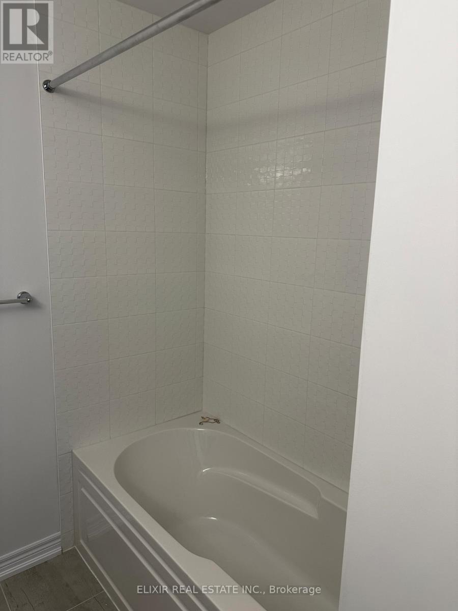 141 Fenchurch Manor, Barrie, ON - Indoor Photo Showing Bathroom