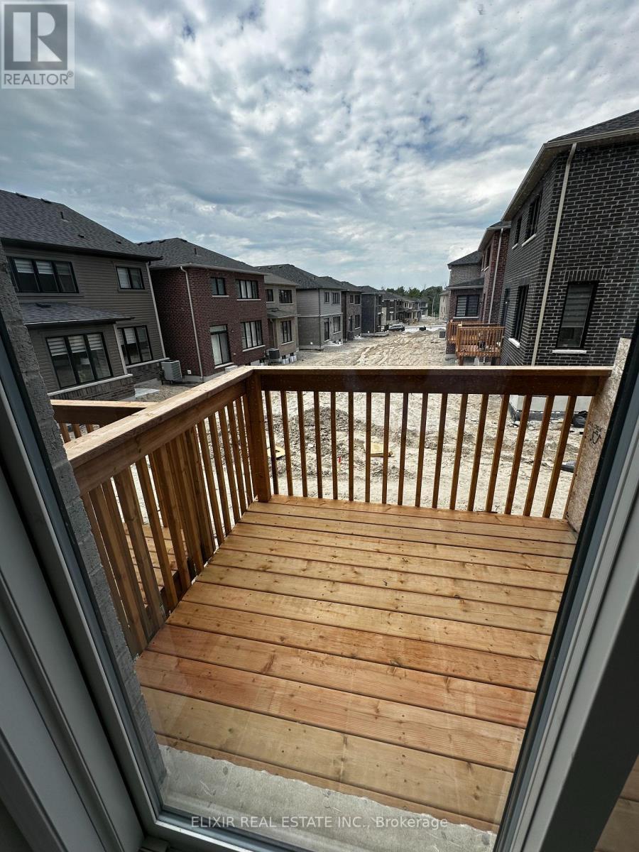 141 Fenchurch Manor, Barrie, ON - Outdoor With Exterior