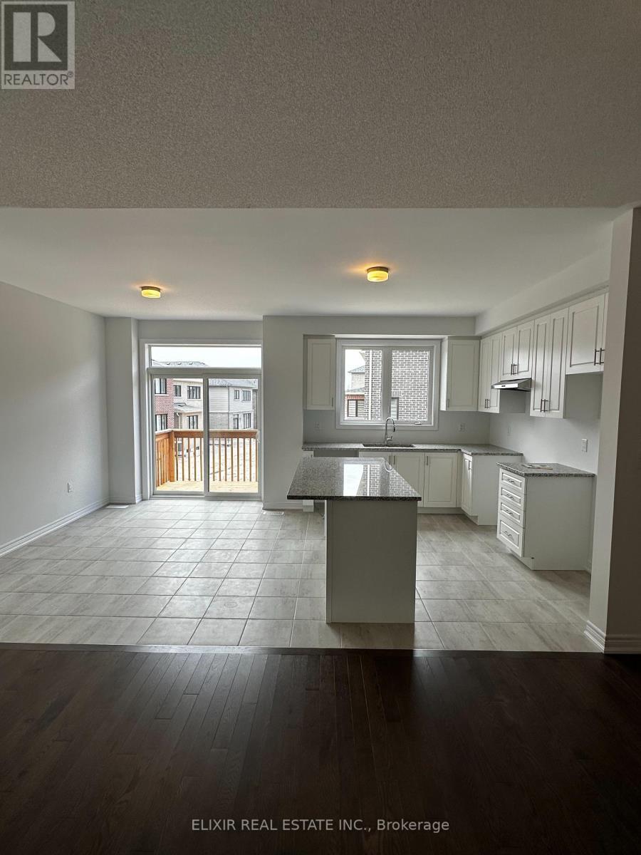 141 Fenchurch Manor, Barrie, ON - Indoor Photo Showing Kitchen