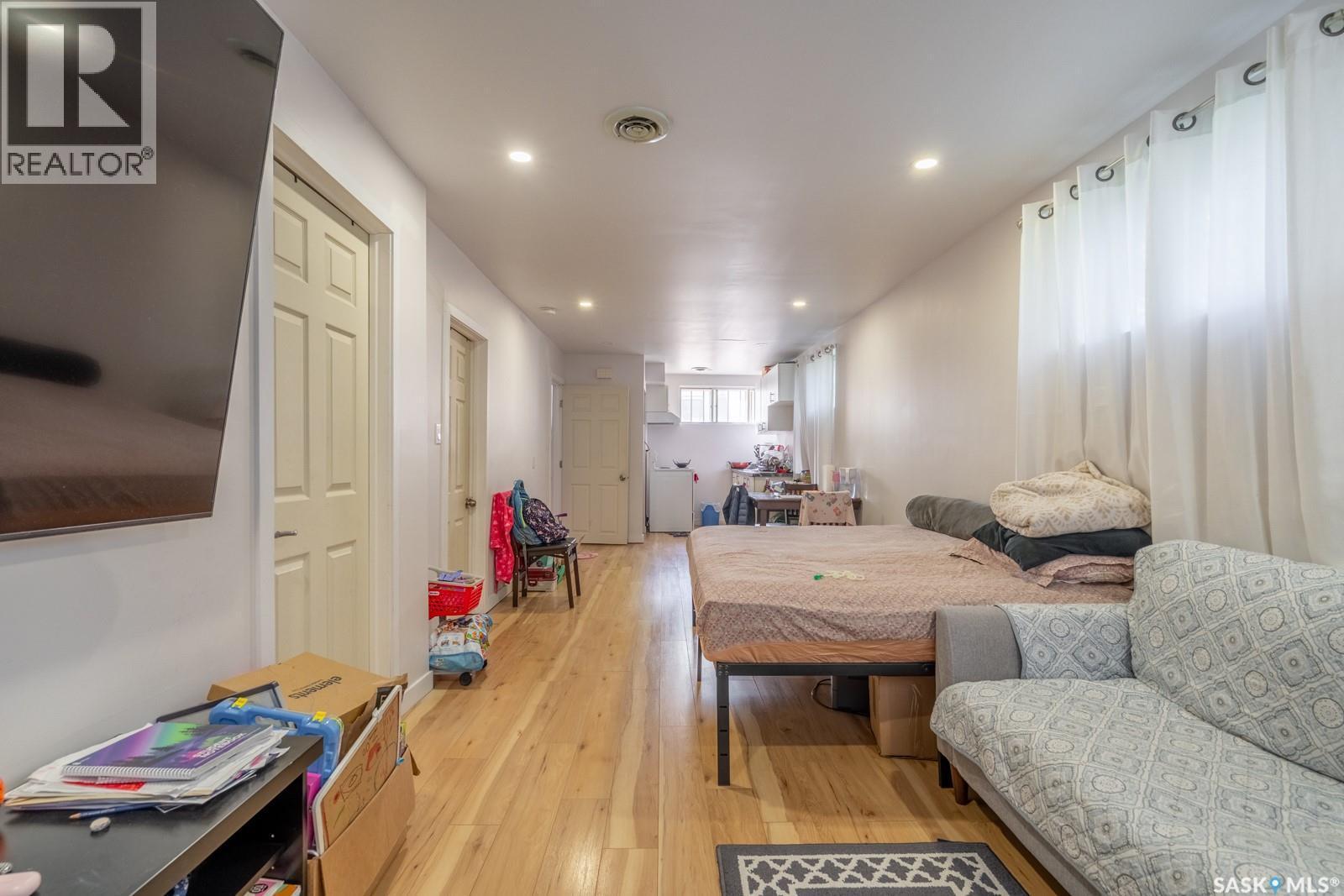 1840 Quebec Street, Regina, SK - Indoor