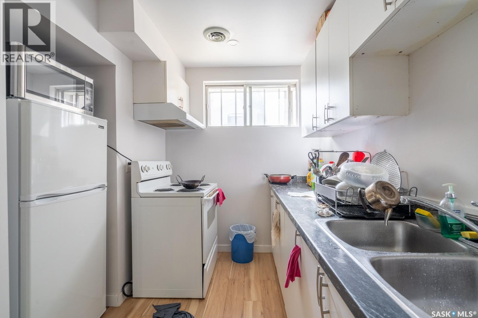 1840 Quebec Street, Regina, SK - Indoor Photo Showing Laundry Room