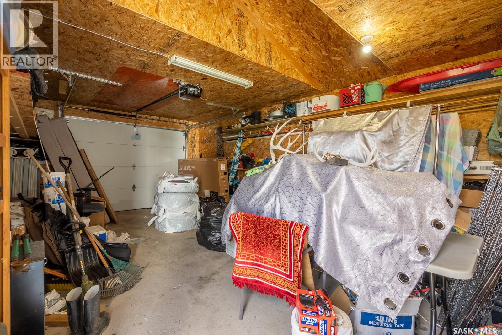 1840 Quebec Street, Regina, SK - Indoor Photo Showing Garage