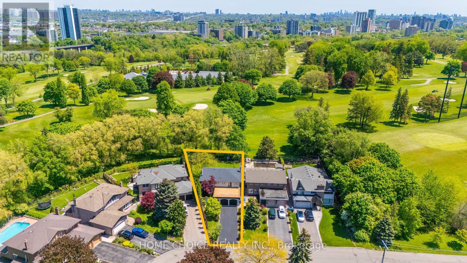 43 Golfwood Heights E, Toronto, ON - Outdoor With View