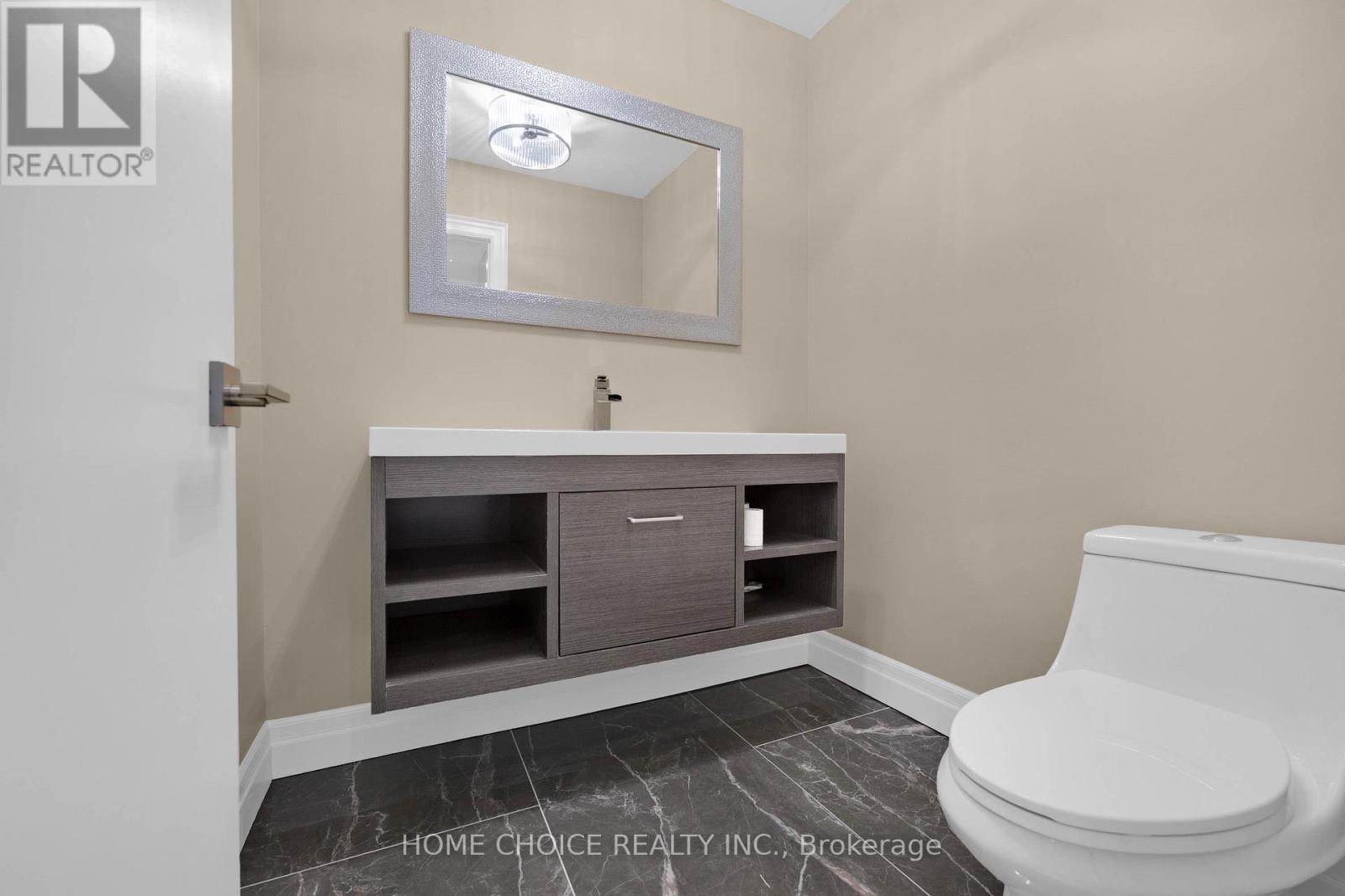 43 Golfwood Heights E, Toronto, ON - Indoor Photo Showing Bathroom