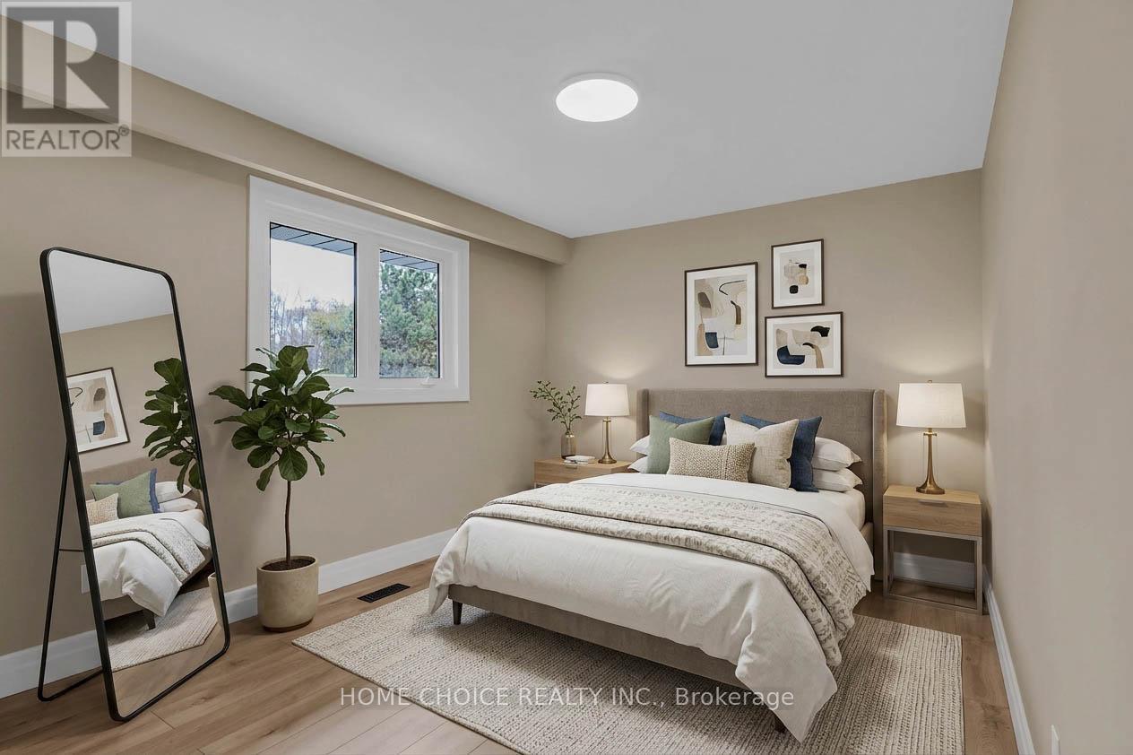 43 Golfwood Heights E, Toronto, ON - Indoor Photo Showing Bedroom
