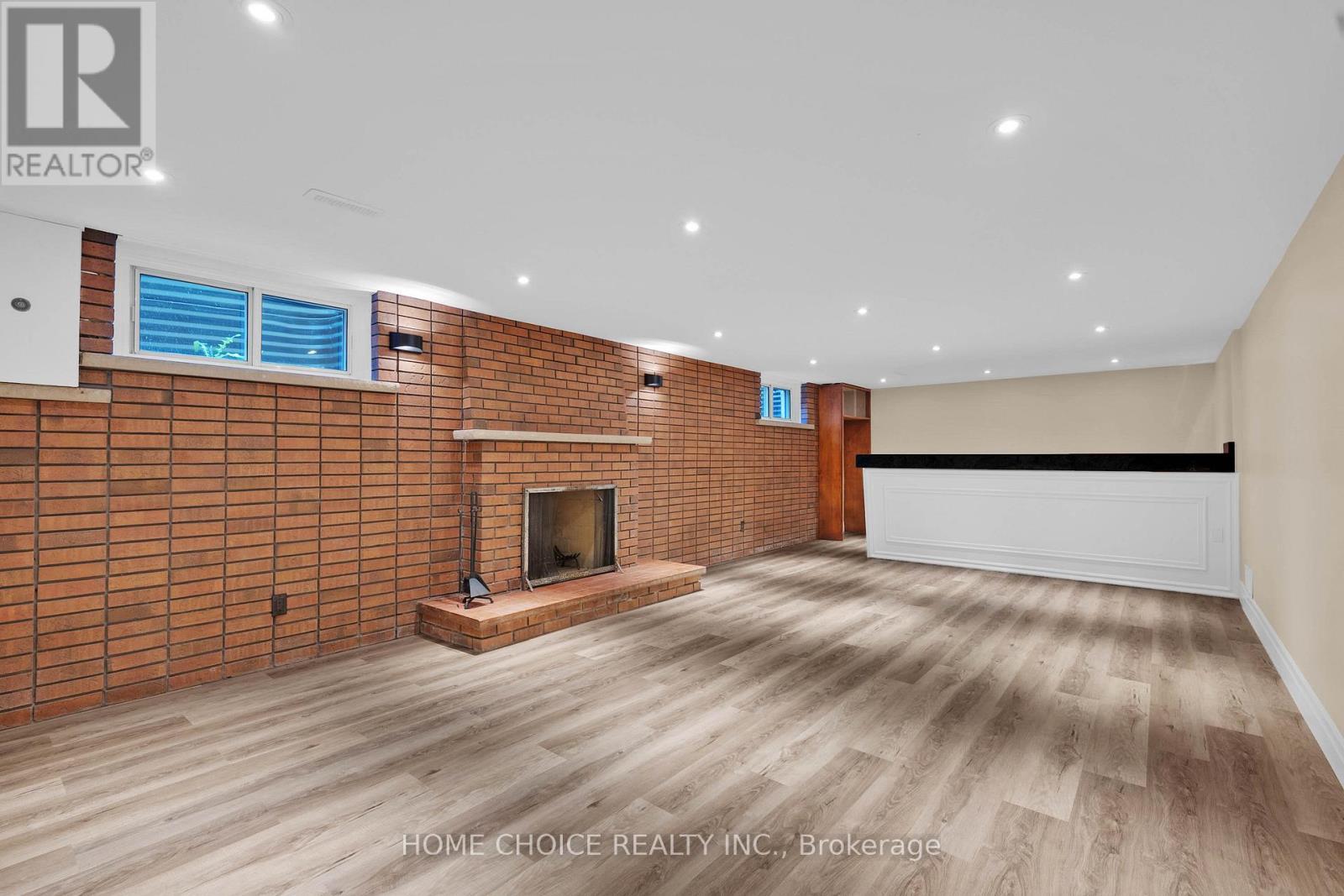 43 Golfwood Heights E, Toronto, ON - Indoor With Fireplace