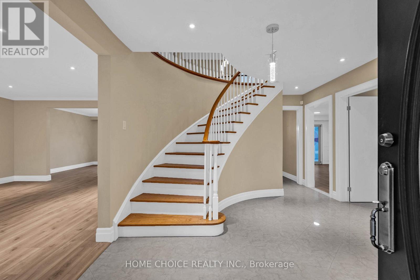 43 Golfwood Heights E, Toronto, ON - Indoor Photo Showing Other Room