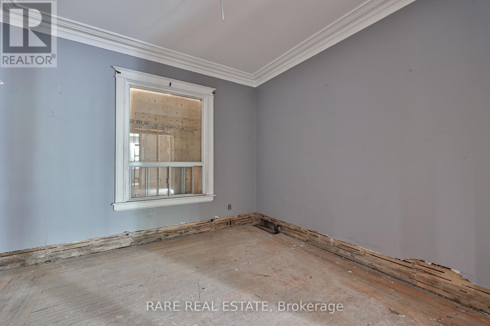 21 Chestnut Avenue, Hamilton, ON - Indoor Photo Showing Other Room