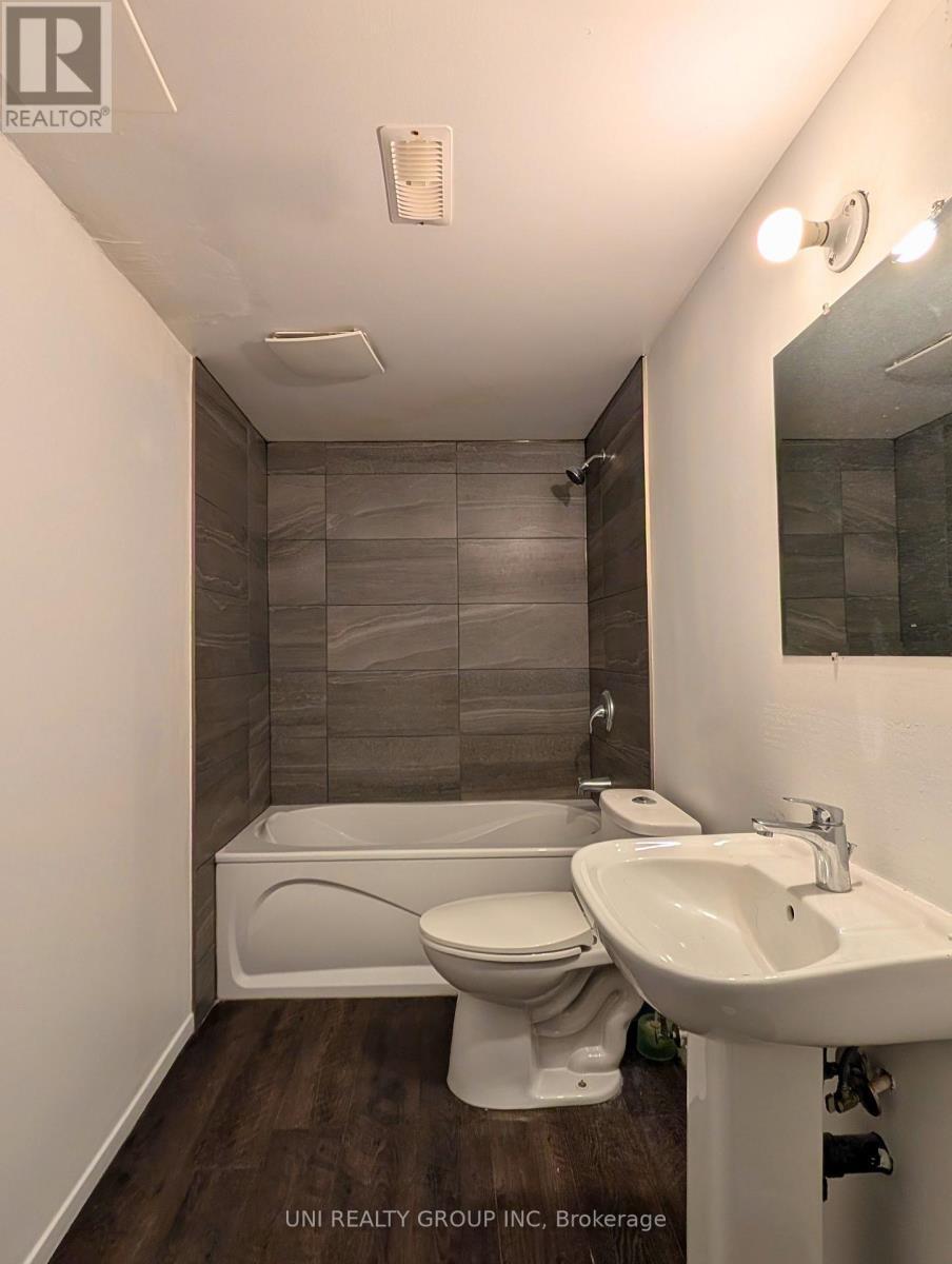 G - 1460 Heatherington Road, Ottawa, ON - Indoor Photo Showing Bathroom