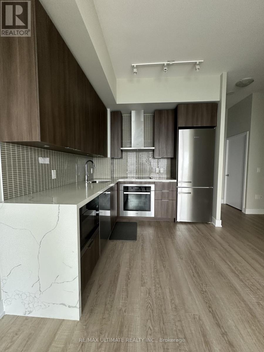 6206 - 30 Shore Breeze Drive, Toronto, ON - Indoor Photo Showing Kitchen