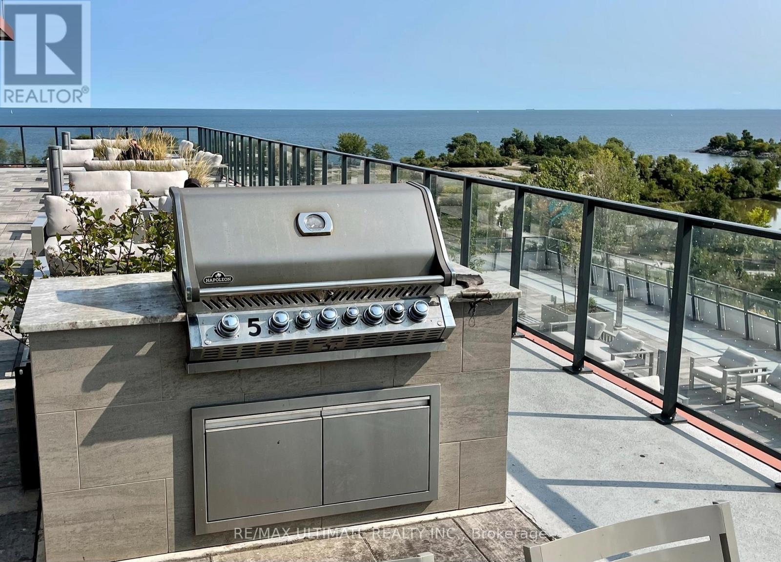 6206 - 30 Shore Breeze Drive, Toronto, ON - Outdoor With Body Of Water With Balcony With View With Exterior