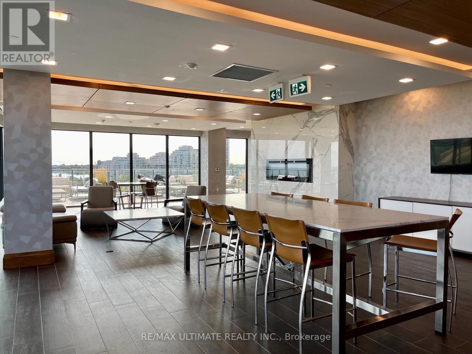 6206 - 30 Shore Breeze Drive, Toronto, ON - Indoor Photo Showing Dining Room