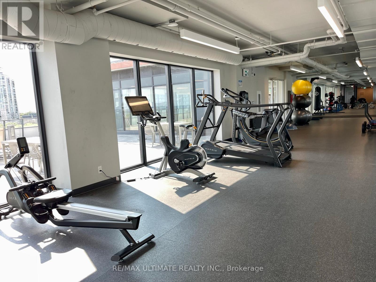 6206 - 30 Shore Breeze Drive, Toronto, ON - Indoor Photo Showing Gym Room