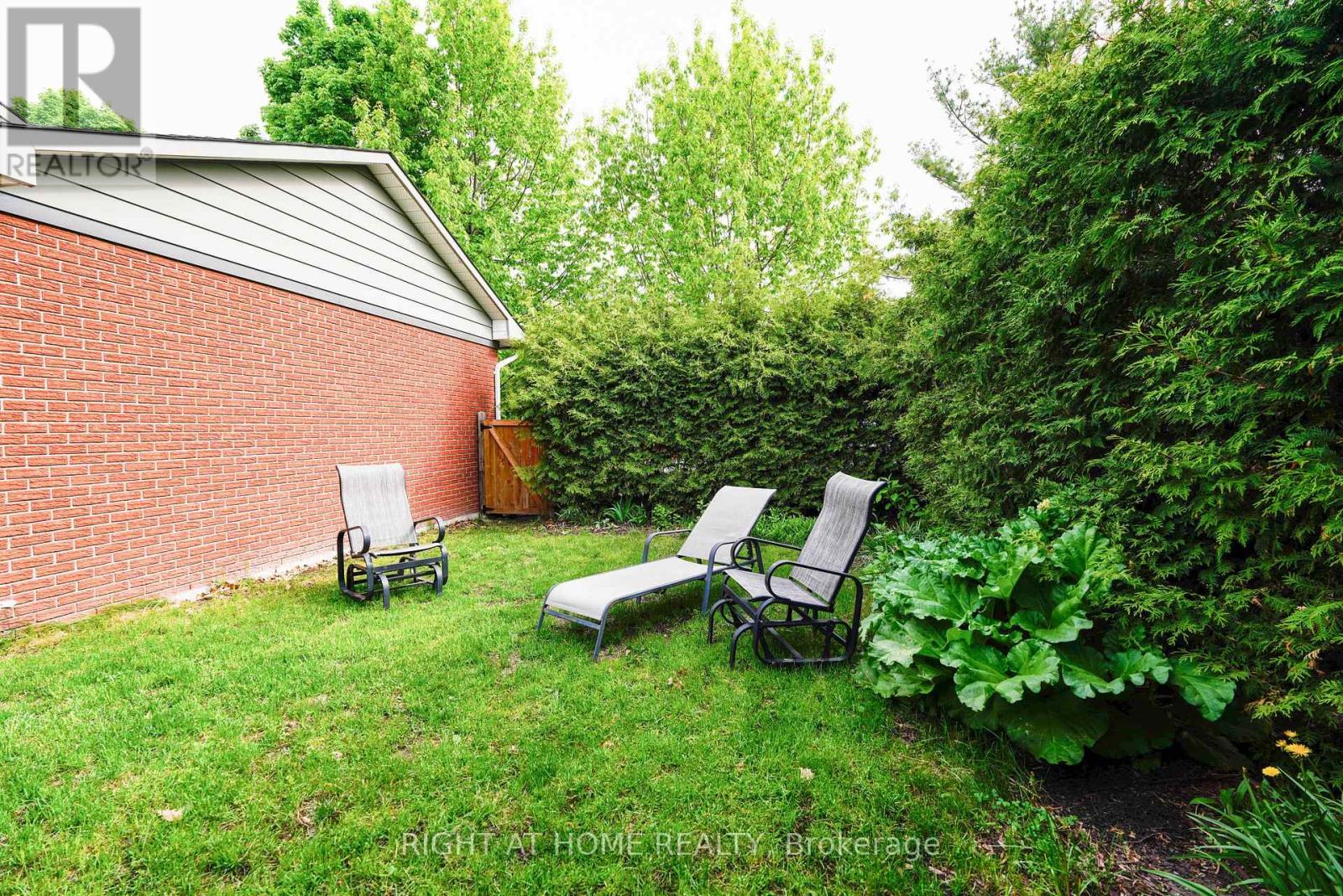 3 Pommel Crescent, Ottawa, ON