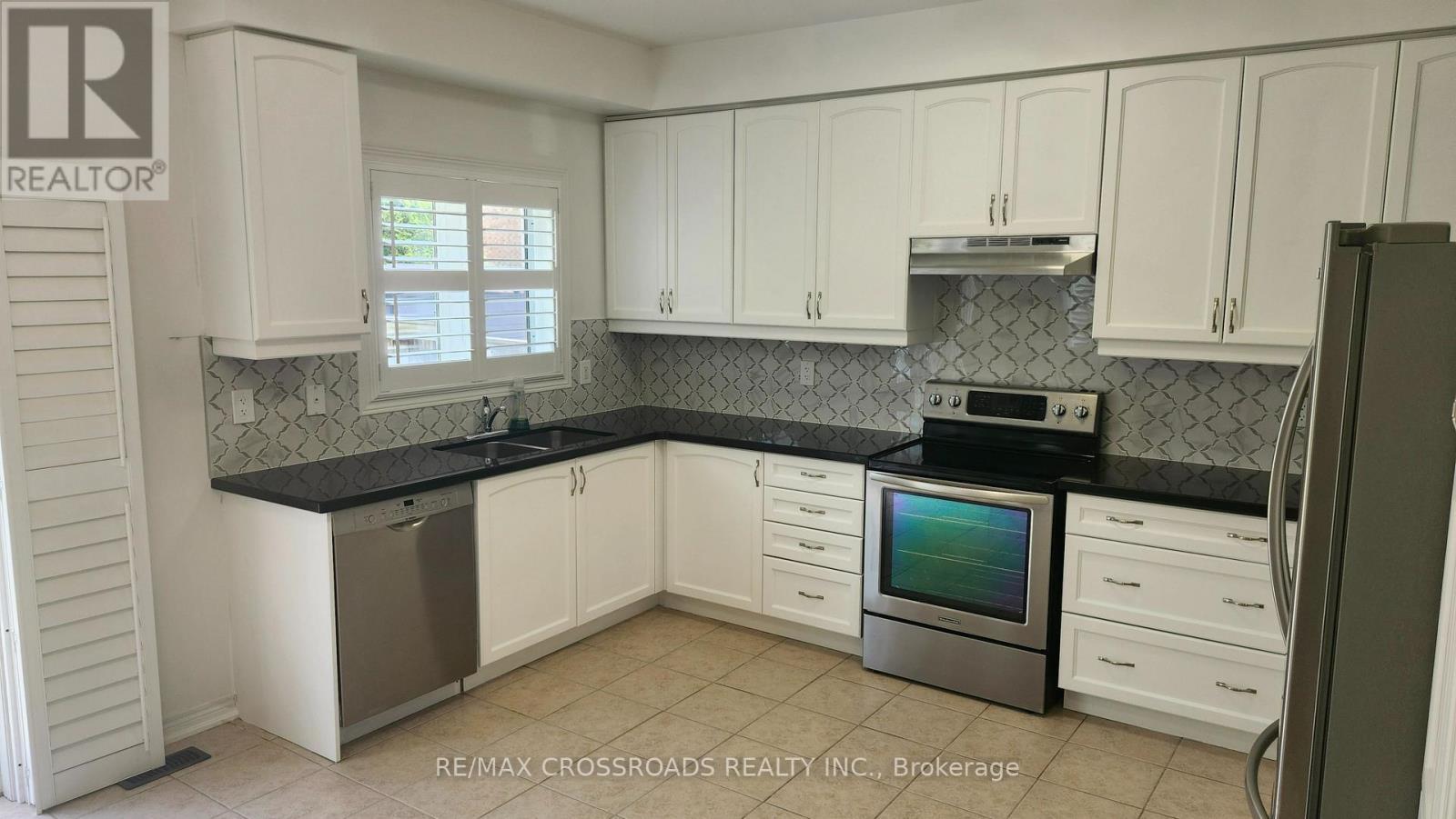 73 Eakin Mill Road, Markham, ON - Indoor Photo Showing Kitchen With Double Sink
