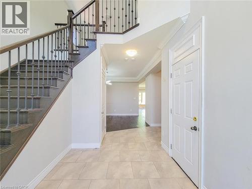 7 Chardonnay Street, Hamilton, ON - Indoor Photo Showing Other Room