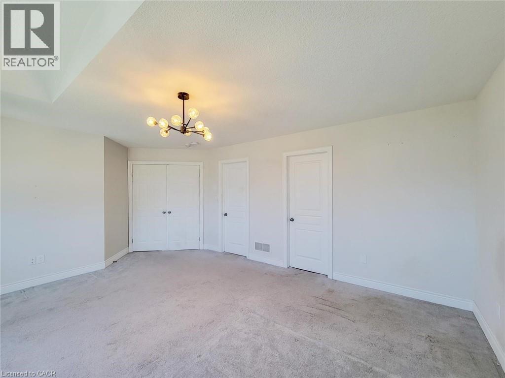 7 Chardonnay Street, Hamilton, ON - Indoor Photo Showing Other Room