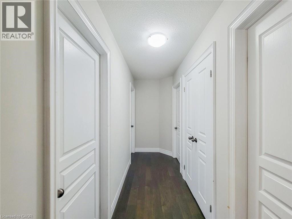 7 Chardonnay Street, Hamilton, ON - Indoor Photo Showing Other Room