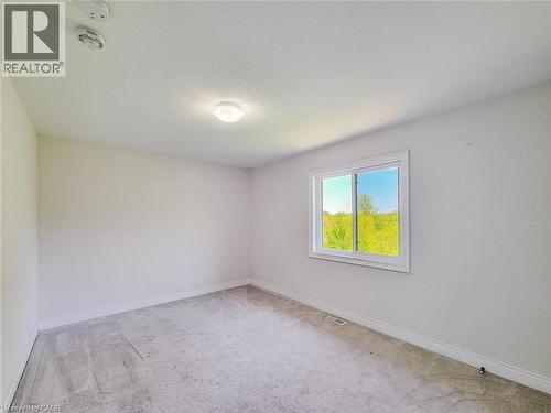 7 Chardonnay Street, Hamilton, ON - Indoor Photo Showing Other Room