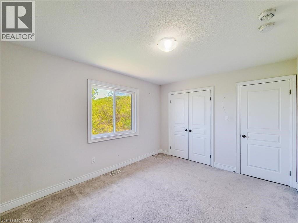 7 Chardonnay Street, Hamilton, ON - Indoor Photo Showing Other Room
