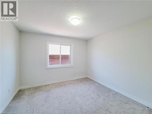 7 Chardonnay Street, Hamilton, ON - Indoor Photo Showing Other Room