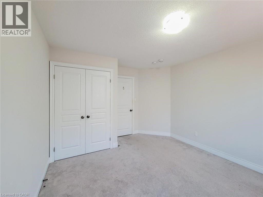 7 Chardonnay Street, Hamilton, ON - Indoor Photo Showing Other Room
