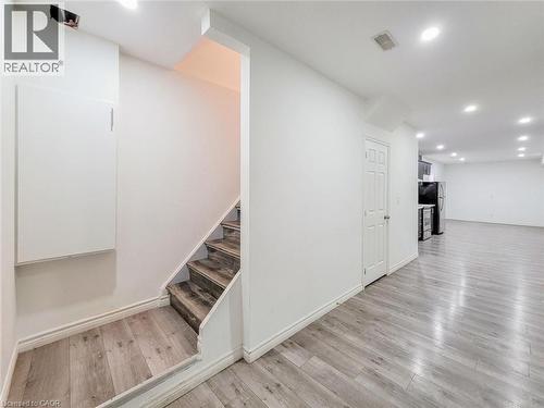 7 Chardonnay Street, Hamilton, ON - Indoor Photo Showing Other Room
