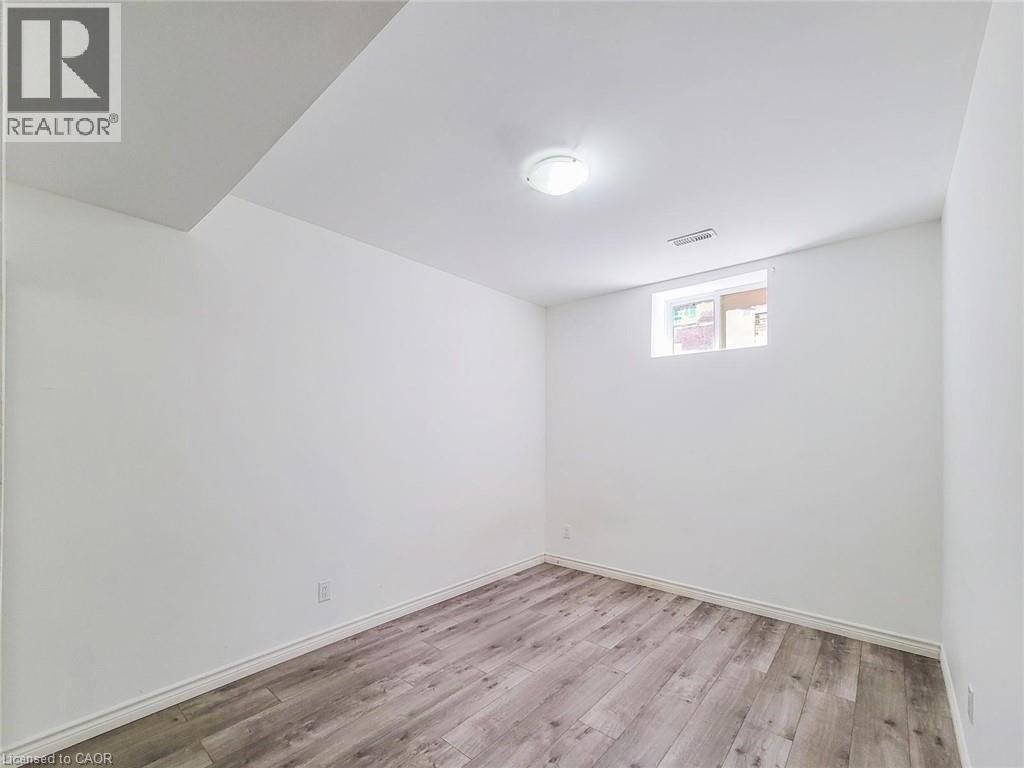 7 Chardonnay Street, Hamilton, ON - Indoor Photo Showing Other Room