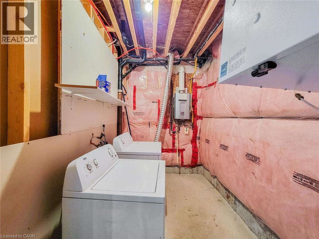 7 Chardonnay Street, Hamilton, ON - Indoor Photo Showing Laundry Room