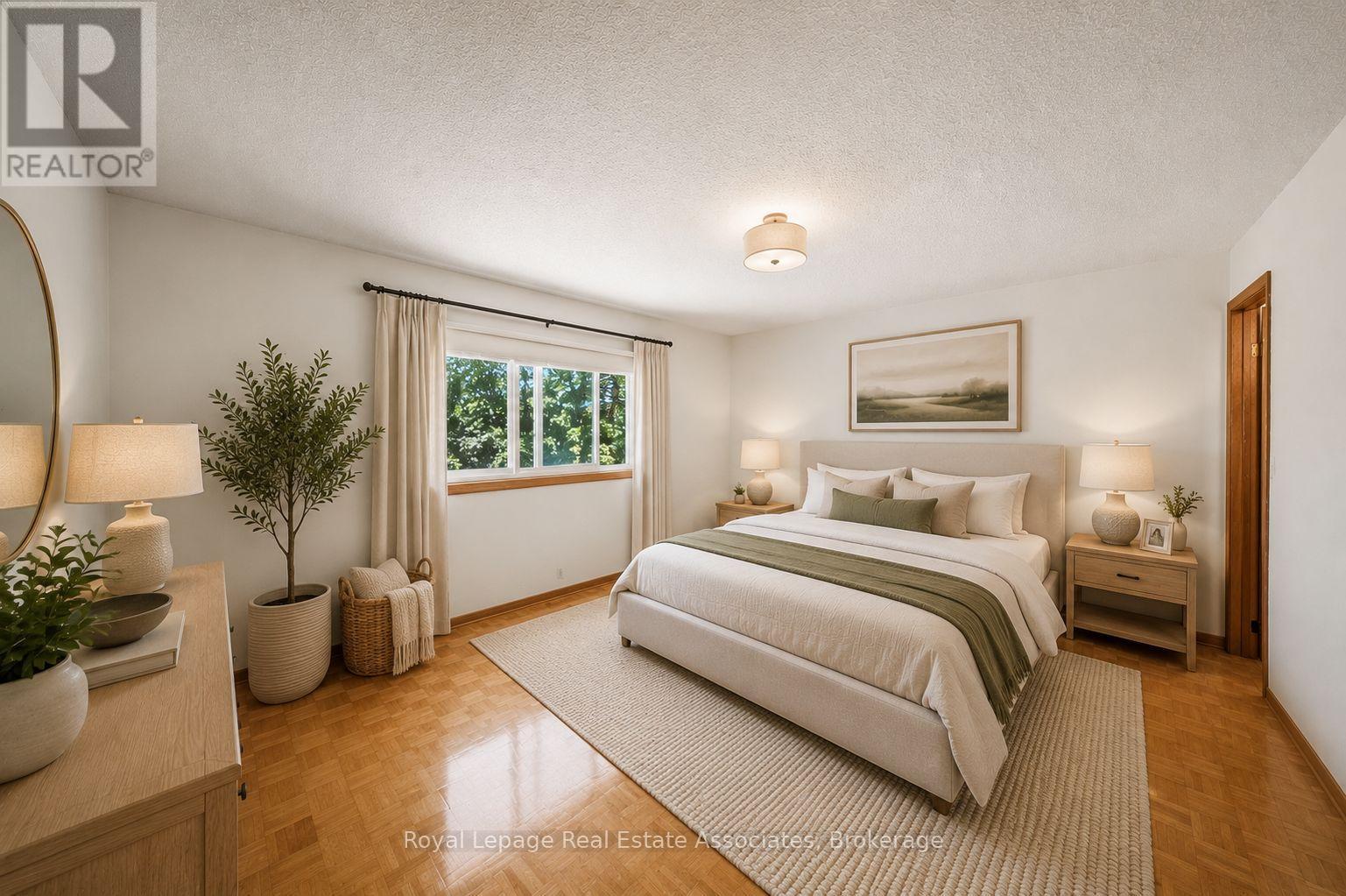 4084 Longo Circle, Mississauga, ON - Indoor Photo Showing Bedroom