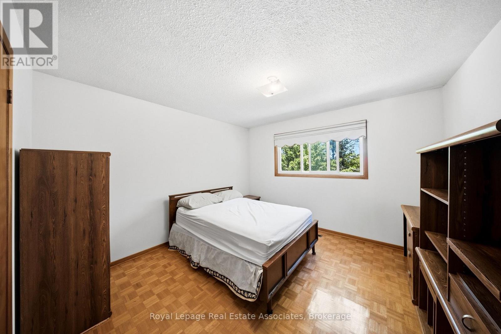 4084 Longo Circle, Mississauga, ON - Indoor Photo Showing Bedroom