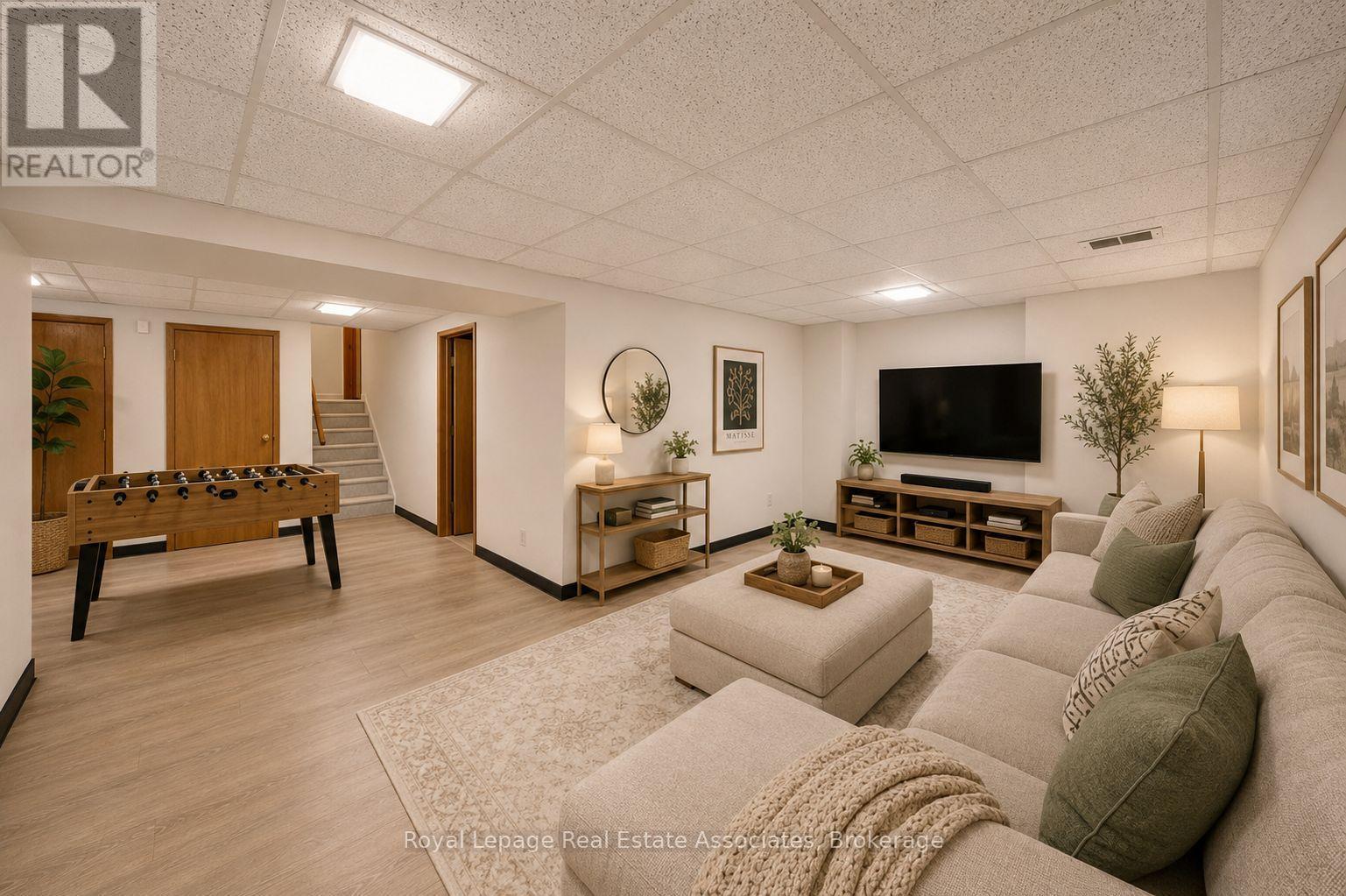 4084 Longo Circle, Mississauga, ON - Indoor