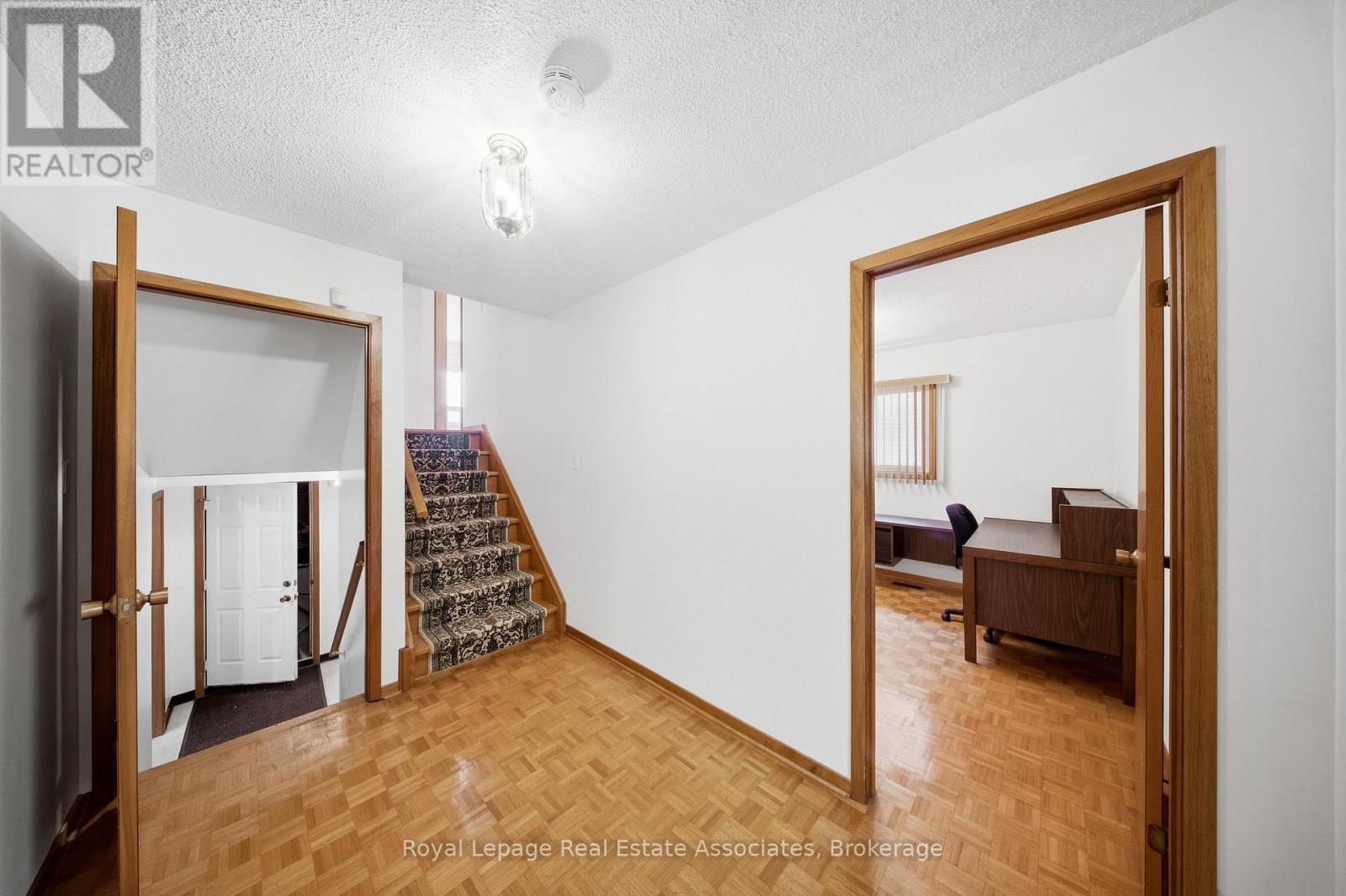 4084 Longo Circle, Mississauga, ON - Indoor Photo Showing Other Room