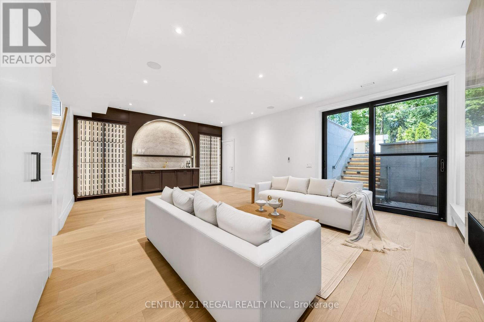 43 Wanless Crescent, Toronto, ON - Indoor